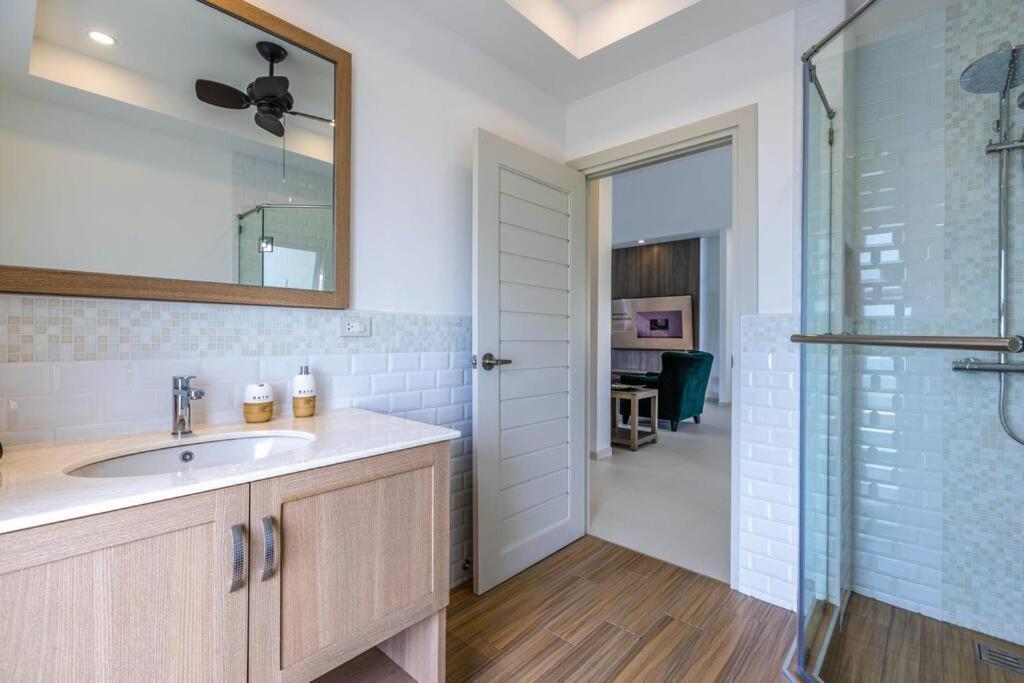 Private 3 Bedroom Pool Ms22 *