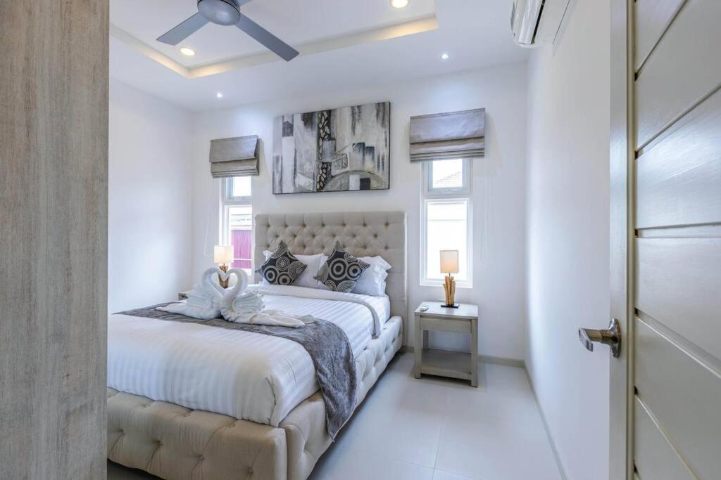 Private 3 Bedroom Pool Ms22 Feriehus